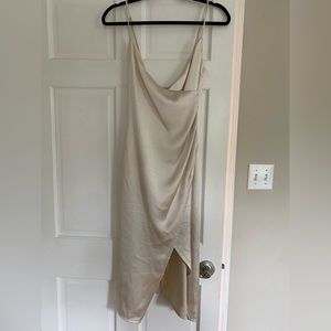 Lulus satin dress